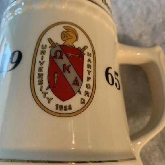 University of Hartford 1965 Ceramic Beer Stein Barware Mug - Picture 2 of 10